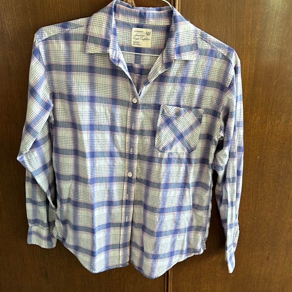 American Eagle button down shirt